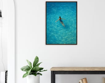 Póster enmarcado de nadador impresionista - Arte de aguas azul cristalinas