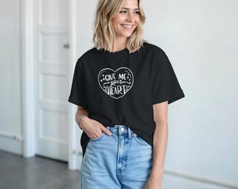 Camiseta "Dame tu corazón" - Camiseta romántica de algodón con gráficos
