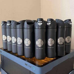 32oz Owala FreeSip Insulated Water Bottles | Laser Engraved BPA-Free Bottle | Personalized Stainless Steel Bottle, Christmas Gift.