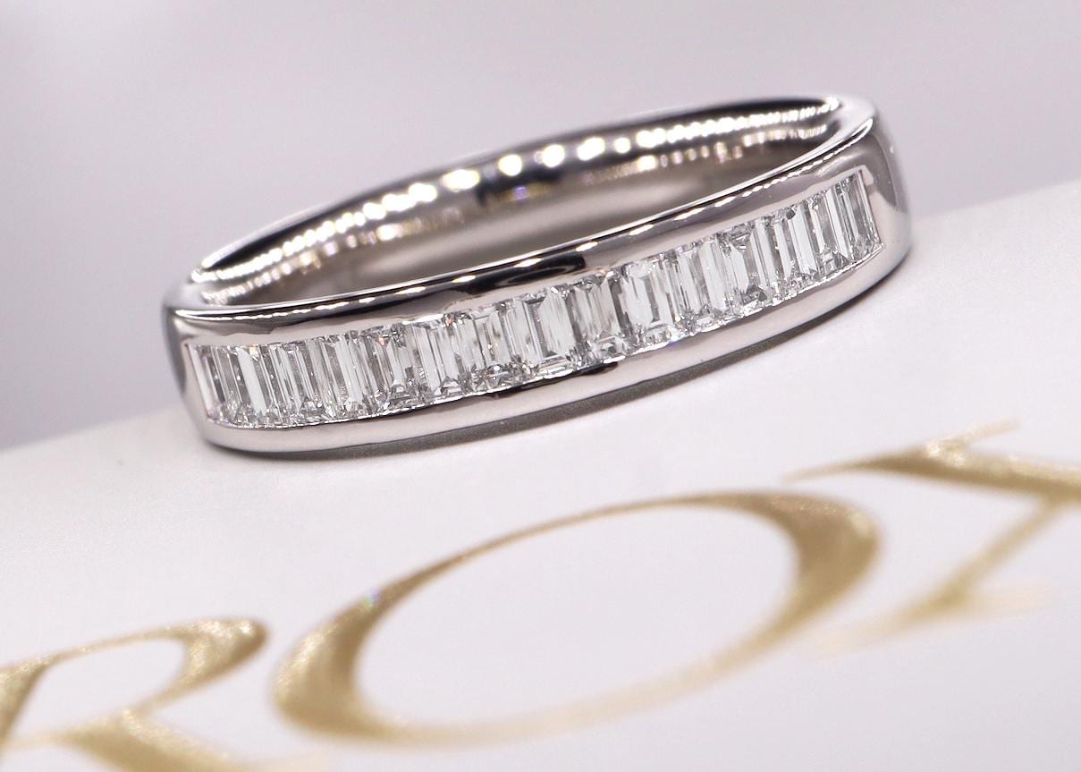 ROX プラチナ950 バゲットダイヤモンド エタニティリング (0.56ct E–F