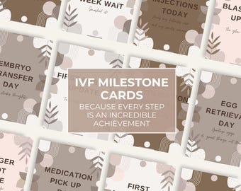 Peut inclure: Ensemble de cartes étapes de FIV dans des tons de marron, beige et rose. Les cartes présentent des textes tels que "Jour du transfert d'embryon" et "Jour de la collecte d'ovules", avec des motifs de feuilles et des formes abstraites. La carte centrale indique "Cartes étapes de FIV".