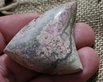 Unique Indonesian Chalcedony Cabochon with Natural Pattern,38x40x11mm