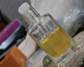 Artisan Pure Sandalwood Essential Oil – 1g Handcrafted Luxury for Aromatherapy, Perfume | Premium Small-Batch Gift