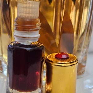1 gram Royal Siak Oud – Pure Wild Agarwood Oil | Sumatran Gaharu | Deep, Resinous, Rare Distillation”