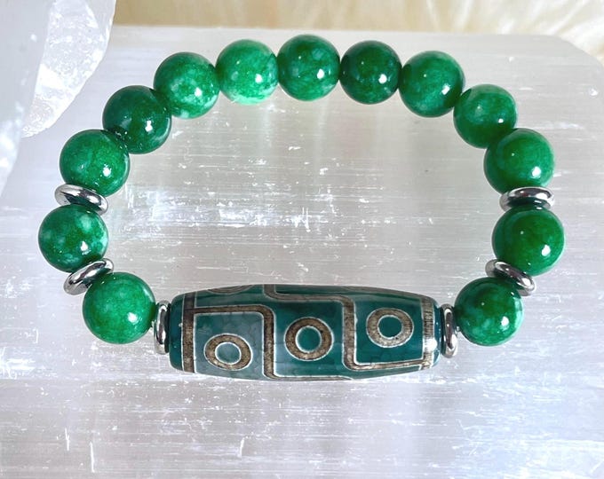 9 Eye Dzi Agate Bracelet – Tibetan Amulet with Green Jade