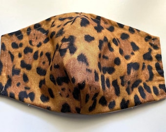 Rea! Leopardmönstrad ansiktsmask för vuxna, 3-lagers ansiktsmask med filterficka, tvättbar/återanvändbar ansiktsmask, 100 % bomull, tillverkad i USA