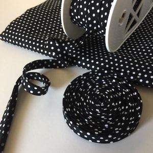 3 yard Black with White Polka Dot Bias Tape. Black Polka dot Bias, White Polka on Black Bias, White Polka dot bias, 3 Yards 1/2" bias tape