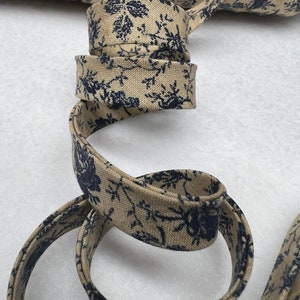 Vintage Blue Flower Bias, Blue Flower bias tape, Blue Rose flower bias, Vintage Beige bias, Flower bias, 1/2 inch double fold bias 3 yard