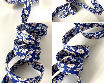 Small Flower Bias Tape, Blue with White Daisy bias Tape, White Daisy bias Tape, daisy flower bias, 3 yard 10 inches 1/2" Double fold Bias