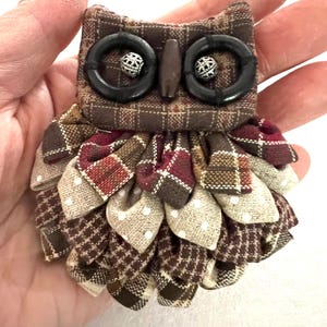 Owl Brooch, Owl Pin Brooch, Fabric Owl Brooch, Handmade Fabric Owl Brooch, Thanks giving Brooch, Autumn Brown Brooch, Fall Brooch