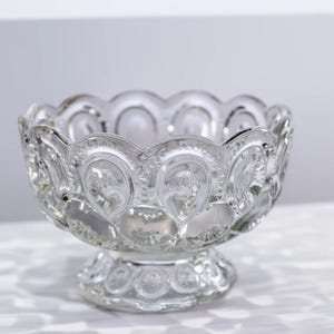 Vintage L.E. Smith Moon & Star Clear Glass Pedestal Dish Bowl 6"