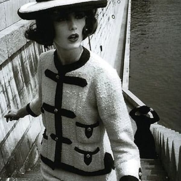 1950-60 Cartamodello per abito Chanel. Due collari di opzione tra cui scegliere