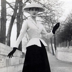 1947 / 1957 Shawl collar and notchet collar sewing pattern. With hip padded form and princes seams