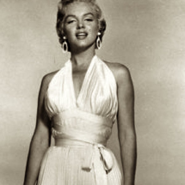 1955 Marilyn subway sewing pattern dress. Halter collar, circle skirt from "Seven Year Itch" film Designed by William Travilla