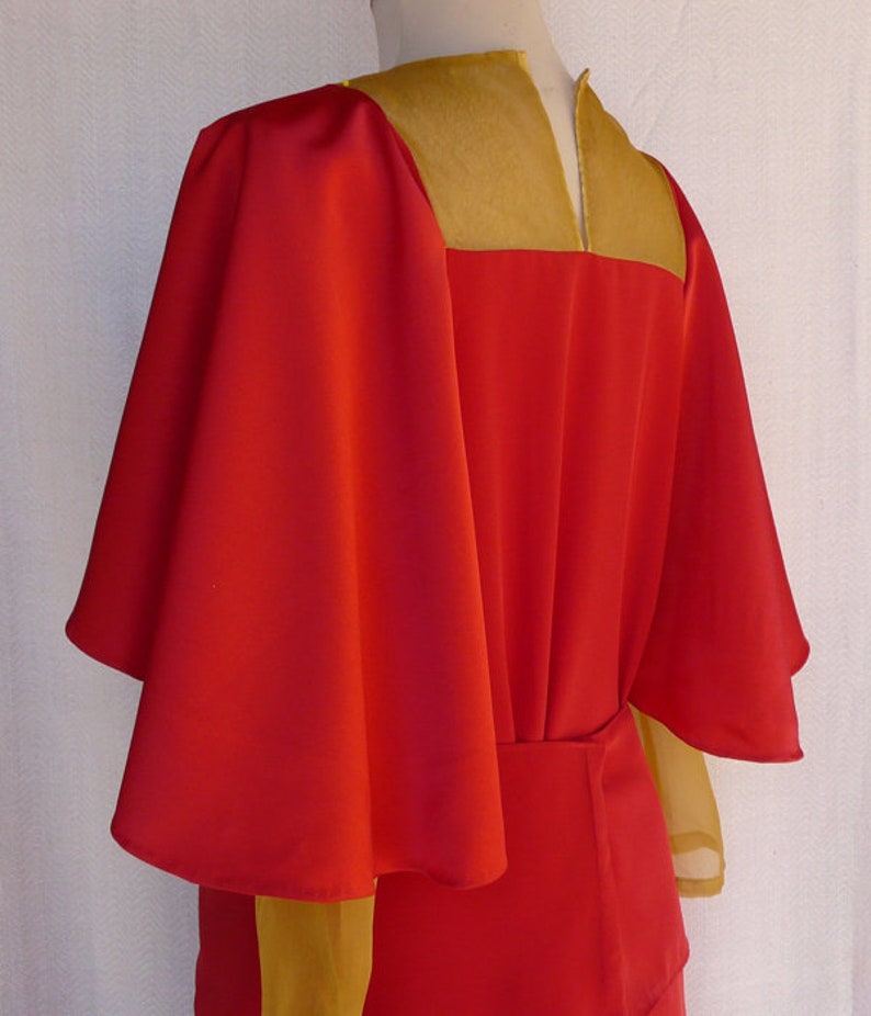 1920s semi-circle elegant sleeves sewing pattern dress. image 8
