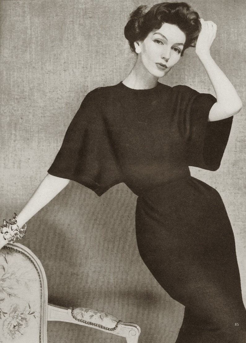 1950s Madame Grès straight tunnel sleeves sewing pattern dress. image 3
