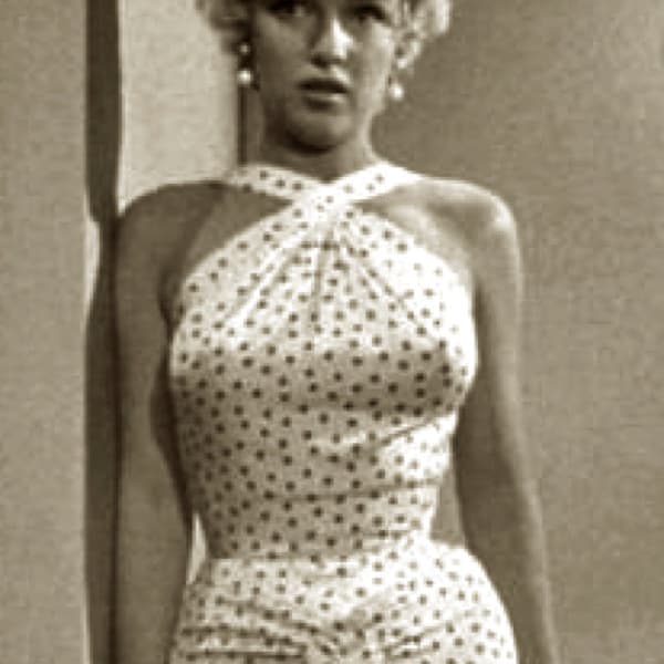 1955 Marilyn polka dot sewing pattern dress. William Travilla design for the film "The seven year itch"