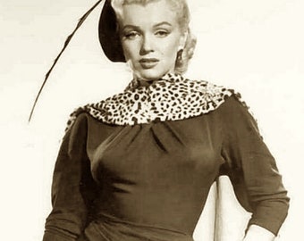 1954s Marilyn cross-over dress sewing pattern with cross-gratered hips & cross-over neckline. Film "Gentlemen prefer blondes"