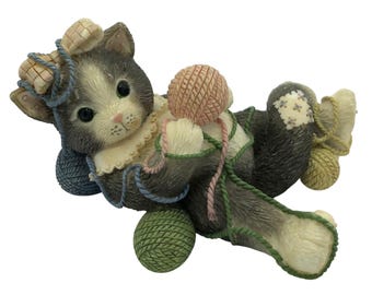 Vtg Calico Kittens Cat Feline Figurine Enesco “I’m All Wrapped Up Over You”
