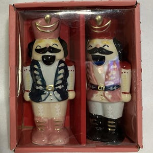 Christmas Holiday Home Ceramic Nutcracker Salt Pepper Shakers 4.9” New Sealed