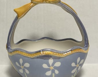 Vtg Small Ceramic Lusterware Lilac Easter Basket Decor Flowers Yellow Bow 6X6.5