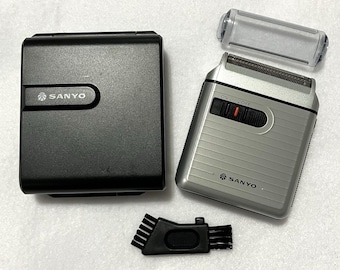 Mens Vtg Sanyo SV-M730 Portable Foil Head Travel Shaver Battery Op Made in Japan