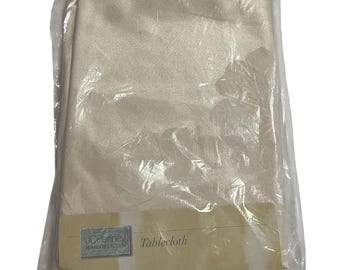 Vintage JCPenney Home Collection Tablecloth 70” Round Patricia Cream Ivory NIP