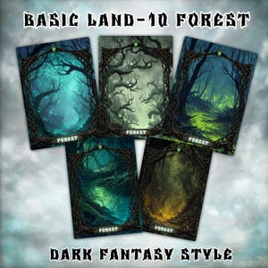 Puede incluir: Cinco cartas de arte de fantasía con escenas de bosque. Cada carta presenta un paisaje forestal oscuro y detallado dentro de un marco de ramas nudosas. Las cartas están etiquetadas como "FOREST" y se muestra el texto "BASIC LAND-10 FOREST" y "DARK FANTASY STYLE".