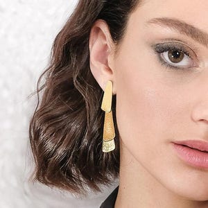 Long Geometric Dangle Clip On Earring, Gold Dangle Earring Clips, Rectangle Clip-On Earrings, Modern Gold Earring Clips for Women