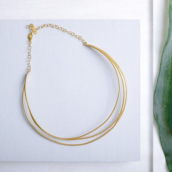Gold Wire Necklace, Unique Gold Necklace, Minimalist Jewelry, Short Wire Necklace, Minimal Gold Necklace, Modern Statement Necklace, Unique