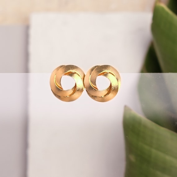 Gold Stud Earring, Large Stud Earring, Round Earring, Round Stud Earring, Unique Stud Earring, Golden Post Earring, Gold Round Earring