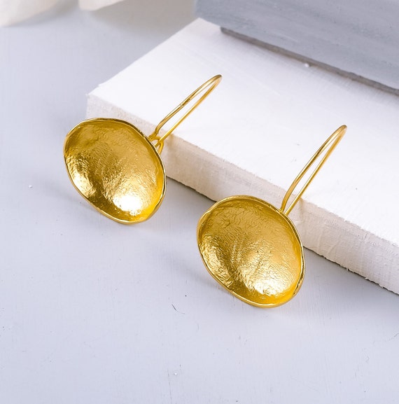 Gold Round Earring, Gold Stud Earring, Unique Post Earring, Minimalist Stud Earrings, Statement Earrings for Women, Statement Earrings Women