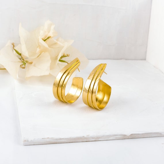 Rubans Voguish Set Of 2 Gold-Plated Circular Half-Hoop Earrings