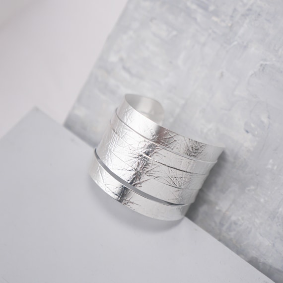 Open Silver Statement Cuff for Women, Modern and Elegant Silver Bracelet, Gladiator Silver Cuff Bracelet, Open Chic Silver Bangle