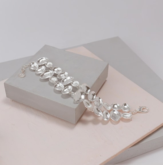 Stunning Silver Shell Bracelet, Statement Silver Link Bracelet, Double Strand Flexible Silver Bracelet, Unique Silver Shell Themed Bracelet