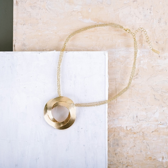 Short Statement Necklace, Gold Circle Pendant, Unique Gold Pendant, Gold & Black Necklace, Large Gold Pendant, Minimalist Jewelry For Women