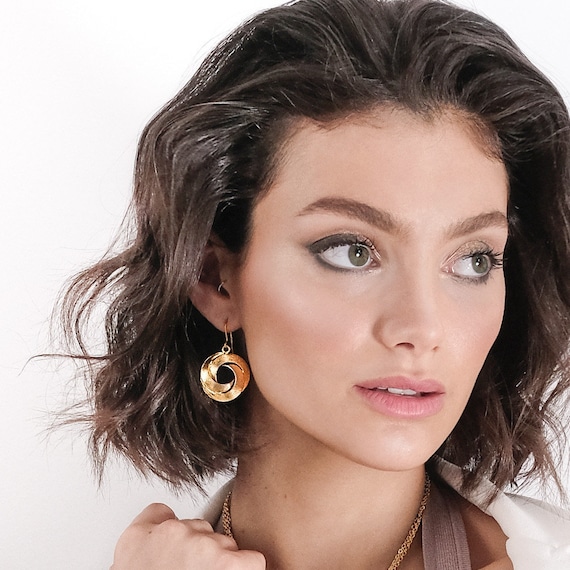 Gold Dangle Earring, Gold Drop Earring, Round Earring, Round Drop Earring, Unique Dangle Earring, Golden Earring, Gold Round Earring, Celtic