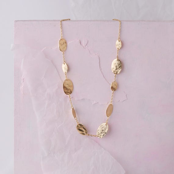 Delicate Gold Coin Necklace, Lovely Dainty Layering Necklace for Women, Golden Gift Chain Necklace, Minimal Short Gold Pebble Necklace