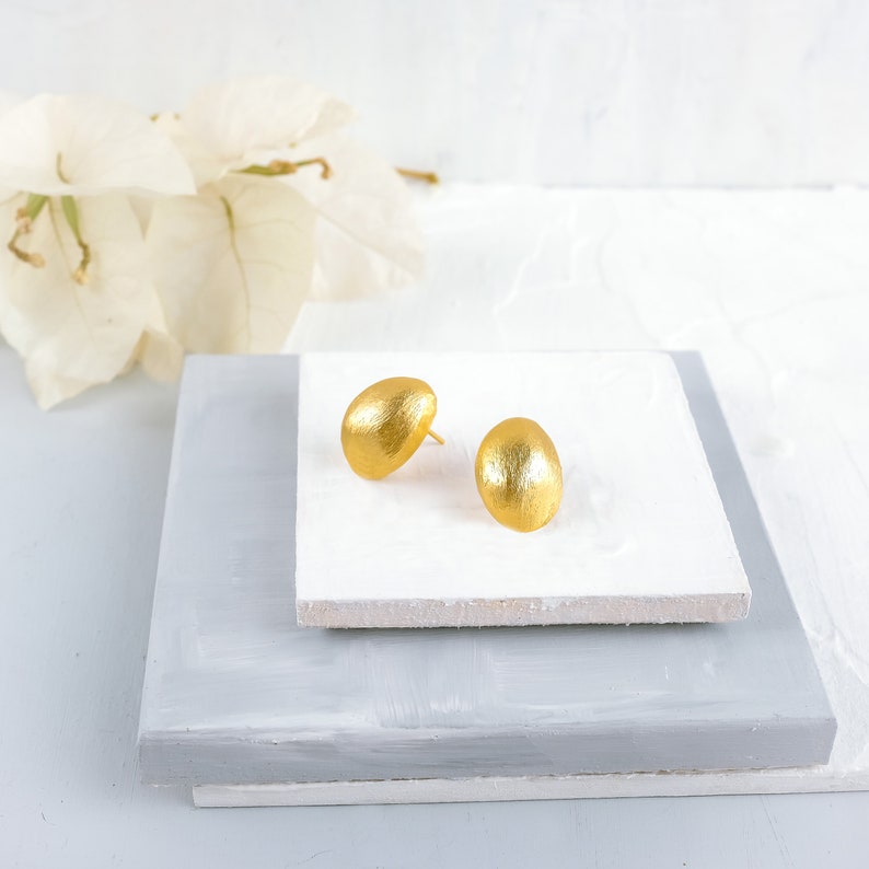 Gold Stud Earring, Gold Earring, Gold Post Earring, Textured Stud Earring, Textured Post Earring, Gold Round Earring, Small Post Earring afbeelding 5