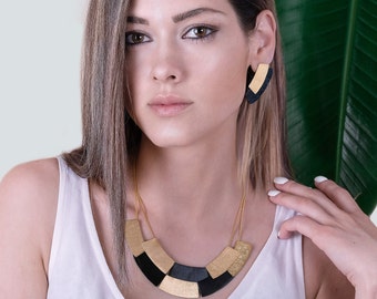 Black and Gold Necklace, Geometric Jewelry For Women, Cleopatra Necklace, Unique Bib Necklace, Minimalist Gold Necklace, Checkered Necklace