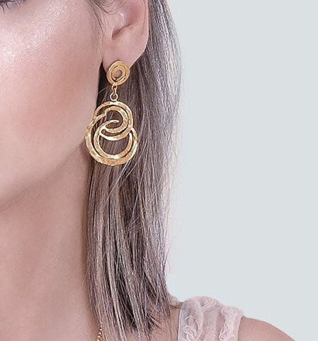 Gold dangle earrings *** fashion main image 1