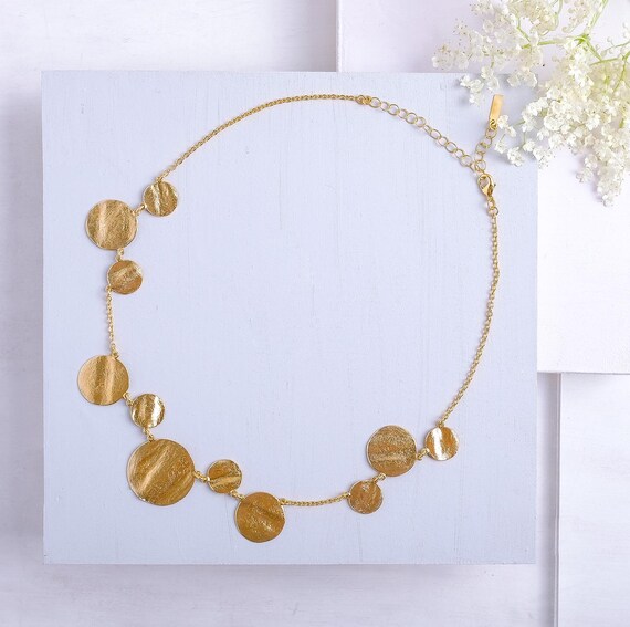 Short Gold Necklace, Short Coin Necklace, Geometric Jewelry, Minimalist Necklace, Gold Necklace, Gold Coin Necklace, Bridal Necklace, Modern