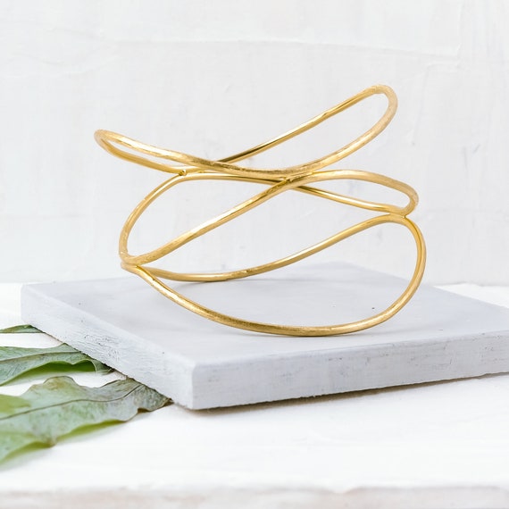 Gold Bangle Bracelet, gold bangle, minimalist bangle, Modern Gold bangle, gold bracelet bangle, delicate light bangle, Geometric gold bangle