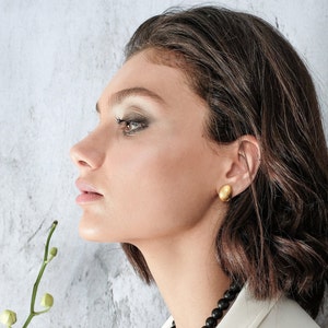 Gold Stud Earring, Gold Earring, Gold Post Earring, Textured Stud Earring, Textured Post Earring, Gold Round Earring, Small Post Earring afbeelding 1