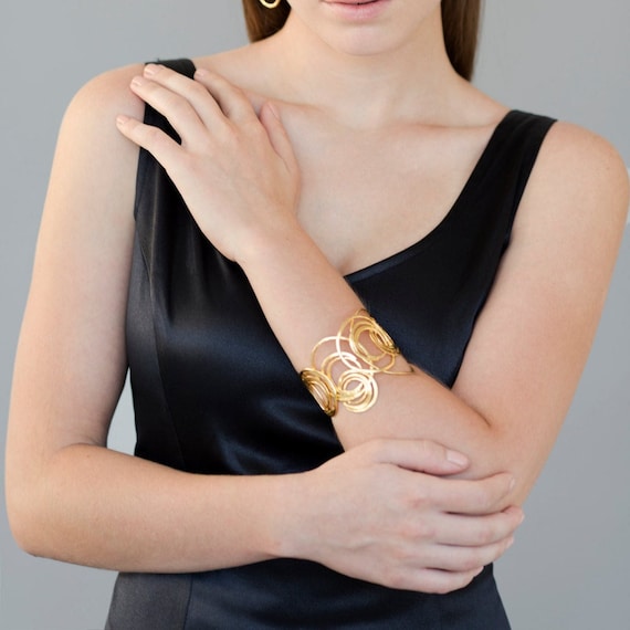 Stunning Gold Cuff Bracelet for Women, Unique Golden Cuff Bangle, Gold Ripples Cuff, Circles Design Cuff Bracelet in Gold, Open Gold Cuff
