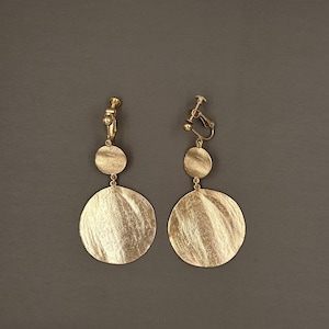 Statement Clip on Earrings, Gold Dangle Clip-on Earrings, Chandelier Ear clips, Gold Clip-on Coin Earrings, No Piercing Earrings