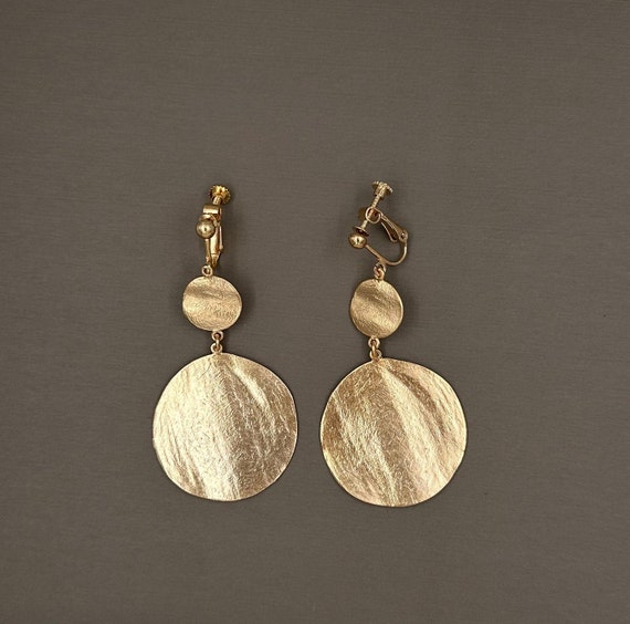 Statement Clip on Earrings, Gold Dangle Clip-on Earrings, Chandelier Ear clips, Gold Clip-on Coin Earrings, No Piercing Earrings
