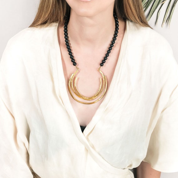 Black and Gold Statement Pendant, Beaded Necklace, Gemstone Necklace, Gold Beaded Necklace, Gold Horseshoe Necklace, Gold Statement Necklace