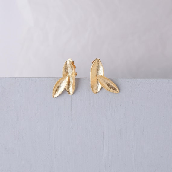 Gold Leaf Stud Earrings, Marquise Shaped Gold Post Earring, Medium Gold Geometric Earrings, Chic Golden Leaves Studs, V Shaped Earring, Clip