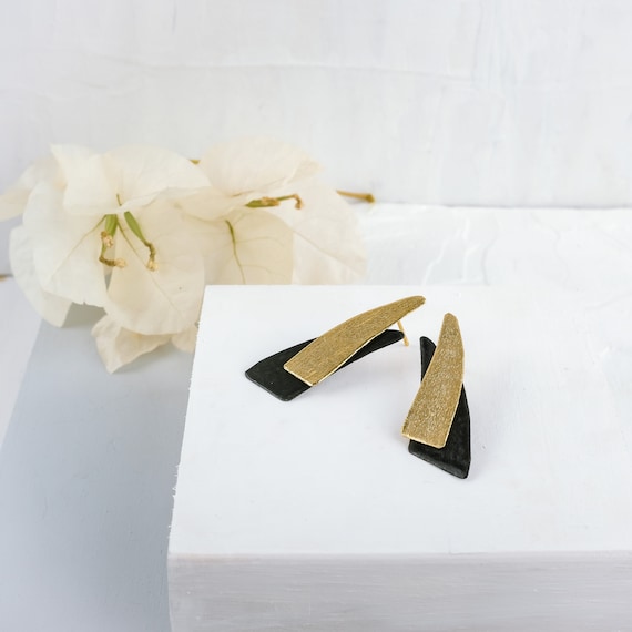 Gold and Black Stud Earrinng, Black Wedding Earring, Black Stud Earring, Geometic Black Earring, Gold and Black Stud, Modern Black Earring